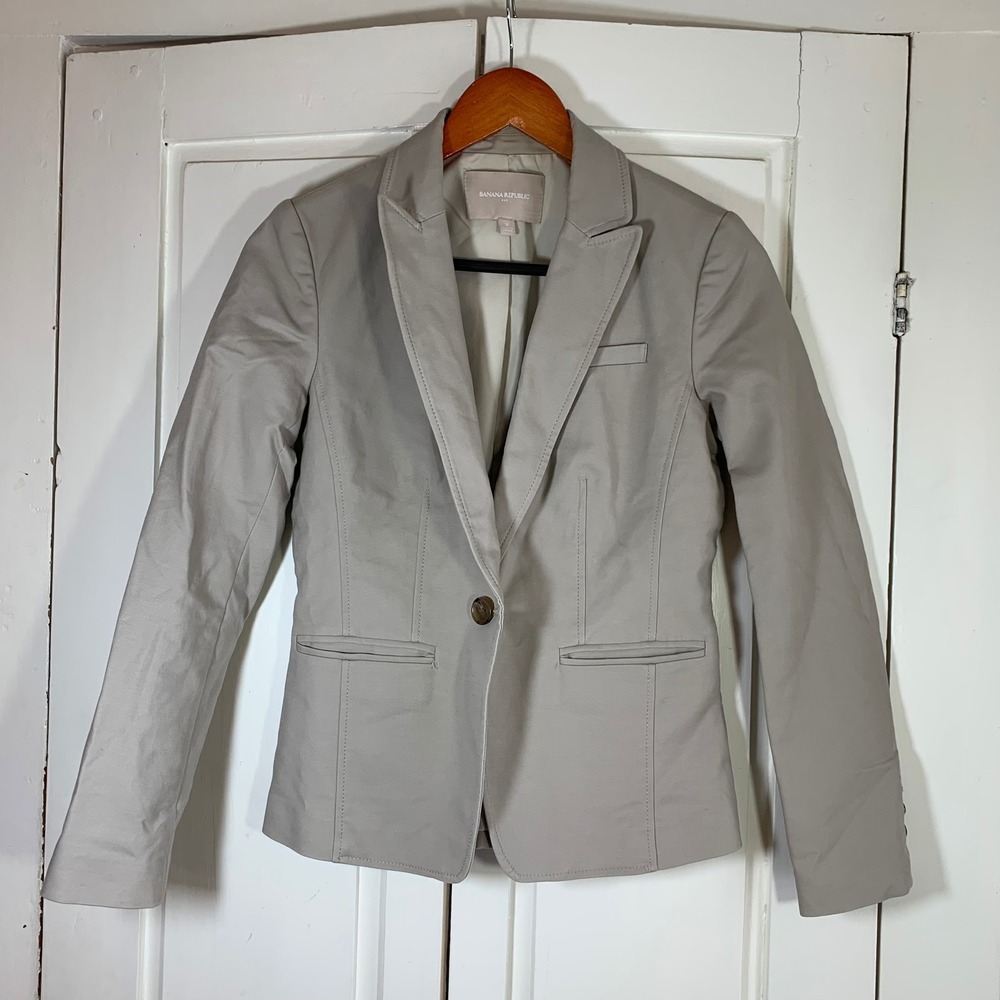 Banana Republic Women's Beige Cotton Blazer Size 2 Single Button Tailored FLAWS